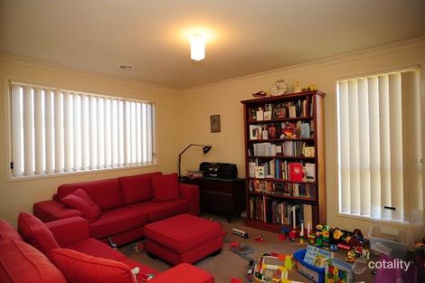 Property photo of 19 Harmon Drive Drouin VIC 3818
