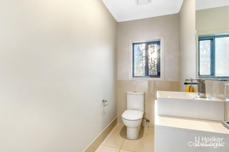 Property photo of 16 Linacre Crescent Carindale QLD 4152