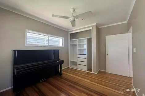 Property photo of 17 Barraclough Crescent Moranbah QLD 4744