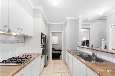 Property photo of 17 Cardinia Crescent Taylors Hill VIC 3037
