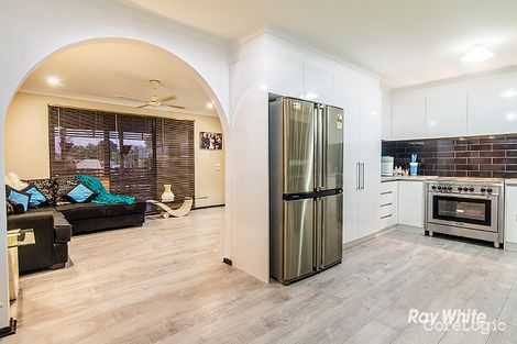 Property photo of 18 Macquarie Court Cranbourne North VIC 3977