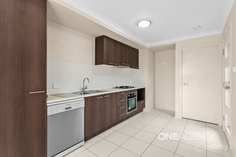 Property photo of 35 Omaroo Place Horsley NSW 2530