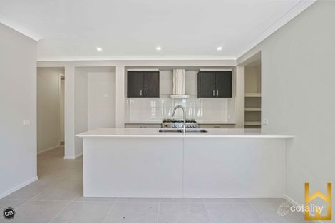 Property photo of 12 Forestgold Street Tarneit VIC 3029
