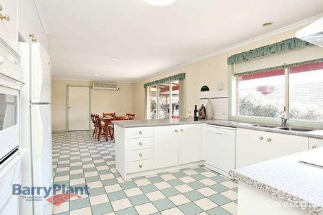 Property photo of 15 Valley View Court Lilydale VIC 3140