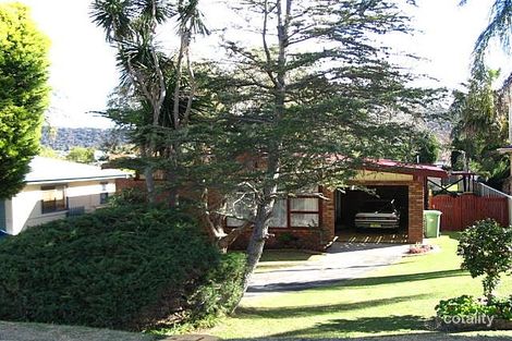 Property photo of 9 Noonan Point Avenue Point Clare NSW 2250