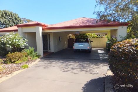 4 Charlton Pl, Eastwood, VIC 3875