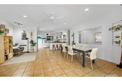 Property photo of 5 Ferndahl Drive Varsity Lakes QLD 4227