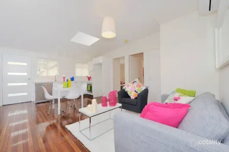 2/56 DOBSON ST, ASCOT, QLD 4007