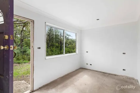 Property photo of 17 London Place Hill Top NSW 2575