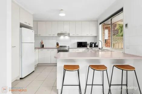 Property photo of 7/31 Walker Crescent Jerrabomberra NSW 2619
