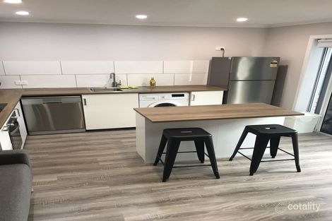 28 Park Ave, Broadbeach Waters, QLD 4218