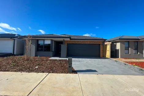 13 Codrington St, Melton South, VIC 3338