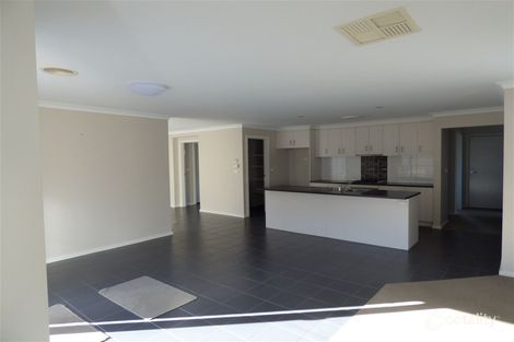 Property photo of 10 Evans Way Horsham VIC 3400