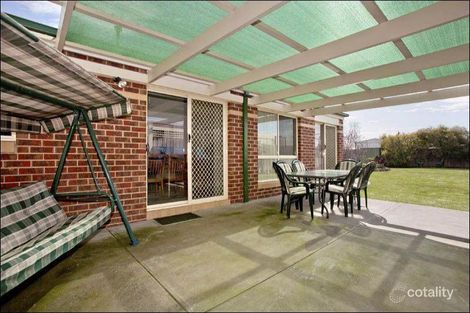 Property photo of 11 The Esperence Lara VIC 3212