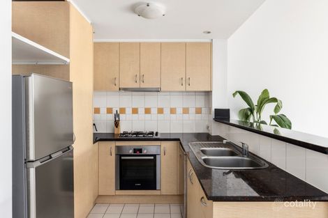 Property photo of 2/221 Dandenong Road Windsor VIC 3181