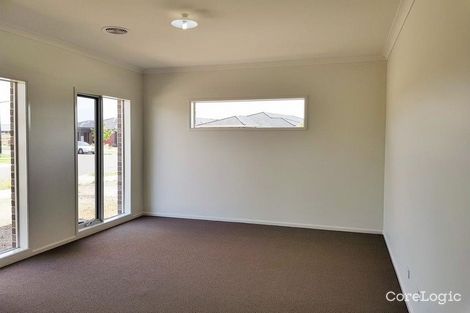 Property photo of 68 Primrose Crescent Mickleham VIC 3064