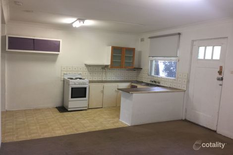 2/5 Hampton Court Rd, Carlton, NSW 2218