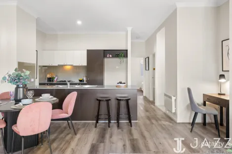 Property photo of 1/5 Tom Roberts Parade Point Cook VIC 3030