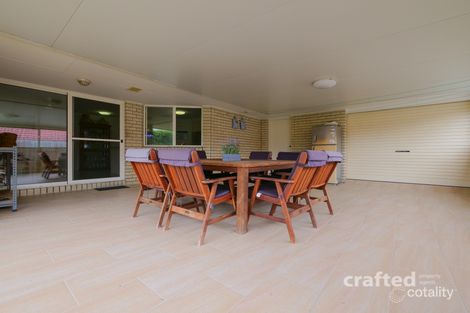 Property photo of 16 Lamberth Road East Heritage Park QLD 4118