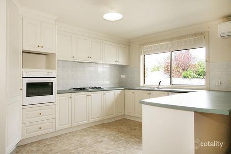 Property photo of 17 Kyra Close Lilydale VIC 3140