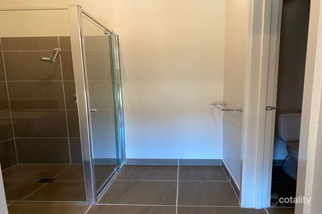 Property photo of 18 Baddaginnie Walk Tarneit VIC 3029