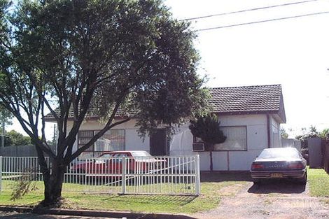 61 Montrose Ave, Fairfield East, NSW 2165