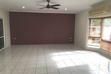 Property photo of 11 Southerden Drive Mooroobool QLD 4870