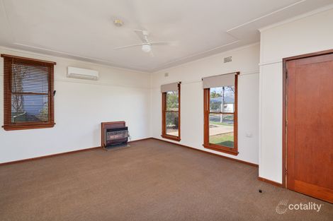 Property photo of 21 Castlereagh Avenue Mount Austin NSW 2650