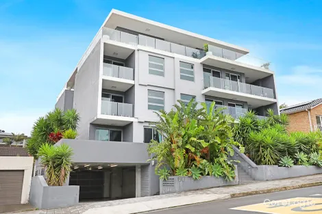 Property photo of 2/60 Gipps Street Wollongong NSW 2500