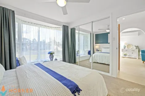 Property photo of 18 Charmian Crescent Watanobbi NSW 2259
