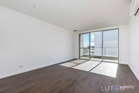 33/2 Manning Clark Cres, Franklin, ACT 2913