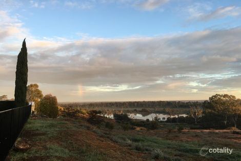 Property photo of 8 Stasinowsky Court Loxton SA 5333