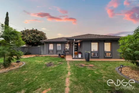2 Pira Ave, Salisbury North, SA 5108