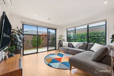 Property photo of 17 Cazaly Way Cranbourne West VIC 3977
