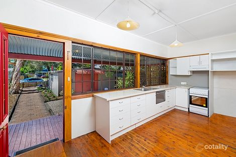Property photo of 84 Geoffrey Road Chittaway Point NSW 2261