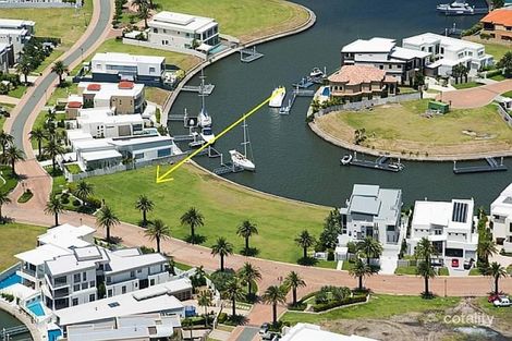 Property photo of 105 The Sovereign Mile Paradise Point QLD 4216