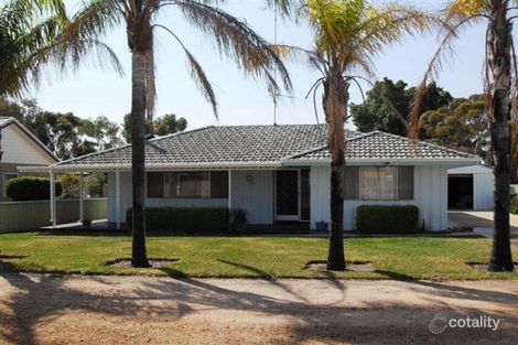 15 Solomon St, Merredin, WA 6415