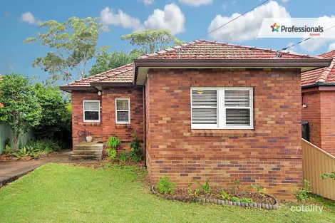 8 Pacific St, Kingsgrove, NSW 2208