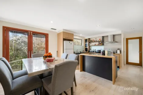 Property photo of 91 Canopus Crescent Giralang ACT 2617