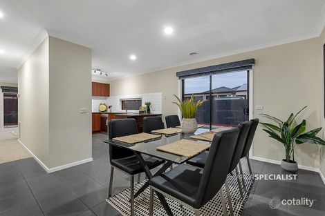 Property photo of 6 Danae Place Cranbourne West VIC 3977