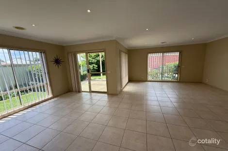 Property photo of 2/15 Charles Street Wodonga VIC 3690