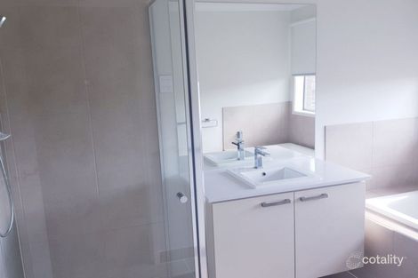Property photo of 21 Torrington Street Point Cook VIC 3030