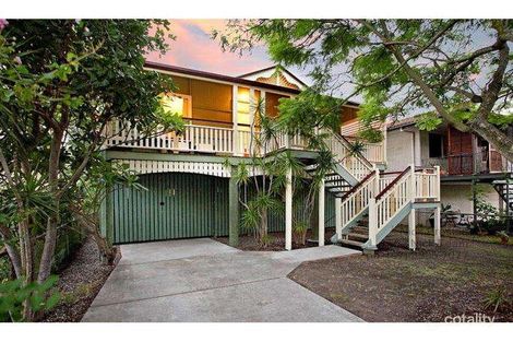 Property photo of 210 Hawthorne Road Hawthorne QLD 4171