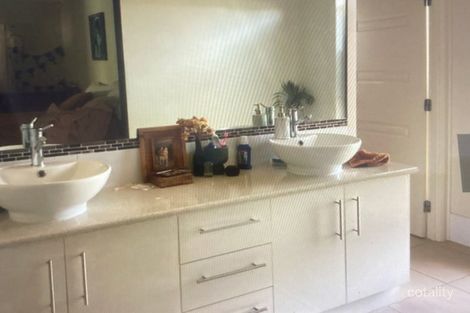 Property photo of 2 Peppertree Place Plainland QLD 4341
