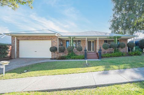 Property photo of 2 Thornley Drive Berwick VIC 3806