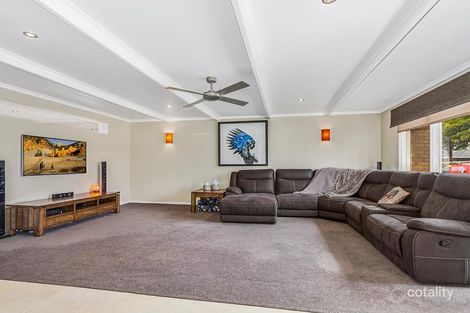 Property photo of 21 Valentine Crescent Sale VIC 3850
