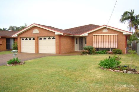 11 Northumberland Ave, Lemon Tree Passage, NSW 2319