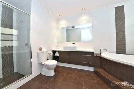 Property photo of 19 Salford Promenade Mindarie WA 6030