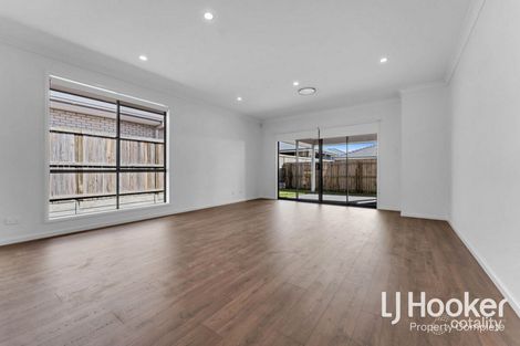 Property photo of 45 Yellowstone Circuit Yarrabilba QLD 4207