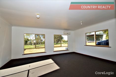 Property photo of 9 Ensign Dale Court York WA 6302